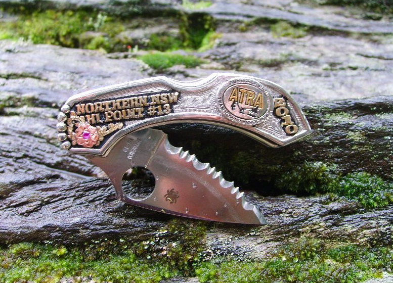 1 H. Customizable Half Engraved Knife (Made on Byrd by Spyderco
