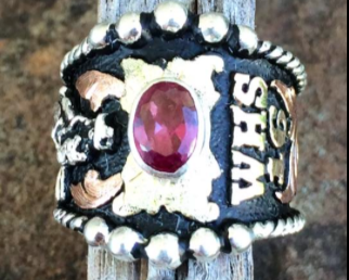 Custom sales university rings